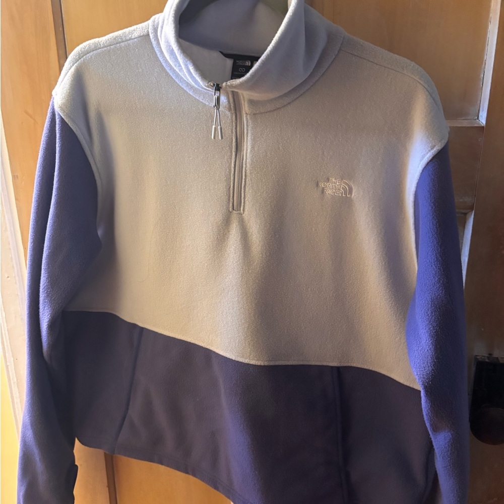 The North Face Women’s Lilac and Purple Polartec 1/4 zip